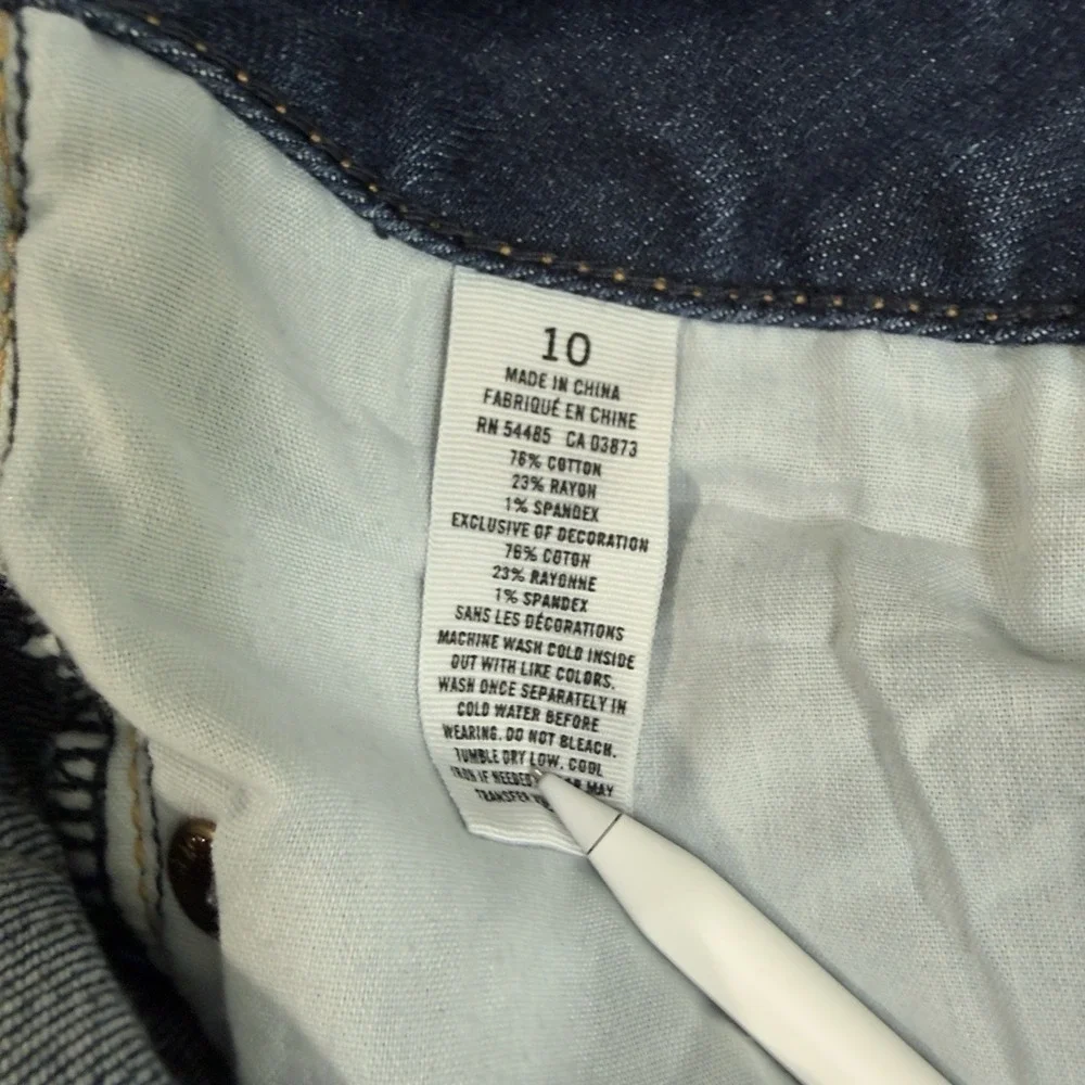 American Eagle Women 10 Stretch Midi Shorts Denim Raw Hem‎ Stretch Dark Wash Low